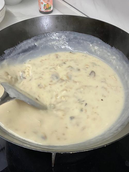 學做奶油蘑菇湯（記住這幾個小技巧）1