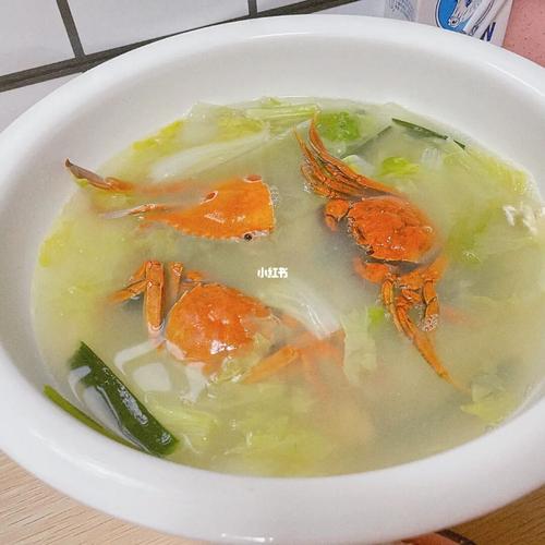 螃蟹煮白菜怎麼煮（螃蟹煮白菜的烹饪方法）1
