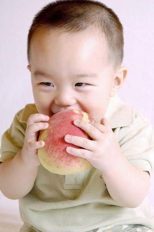 寶寶吃桃子好嗎（寶寶吃桃子好不好）1