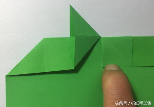 折個象征幸運的四葉草手工折紙（組合型折紙心形四葉草）8