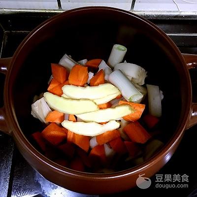 電壓鍋煲蓮藕排骨湯（坤博砂鍋蓮藕排骨湯）9