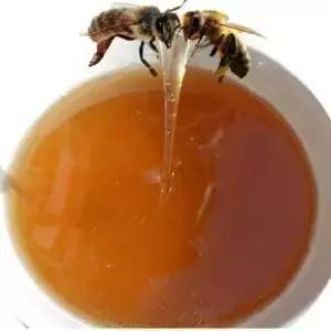 蜂蜜的功效及作用和禁忌（5種蜂蜜的功效和适用的人群）3