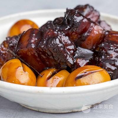 上海砂鍋紅燒肉的做法（上海紅燒肉紅燒肉加雞蛋）6