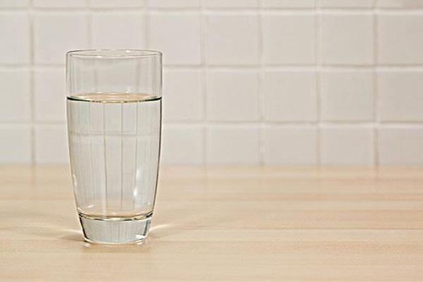 早晨空腹為什麼要多喝水（真的對健康有益嗎）2