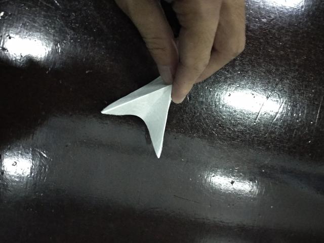 飛镖折紙而且超級簡單（超好玩超簡單的會變形的飛镖折紙）5