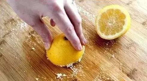 檸檬的清潔原理（清潔除味檸檬居然有這麼多用處）10