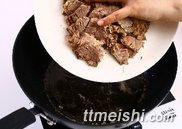 扒牛肉條最正宗的做法（鮮嫩可口的扒牛肉條做法）7