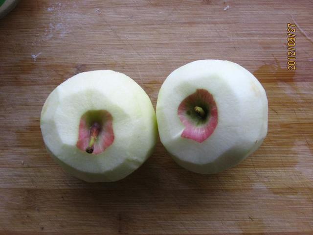 拔絲蘋果的做法是怎樣的（拔絲蘋果的做法）3