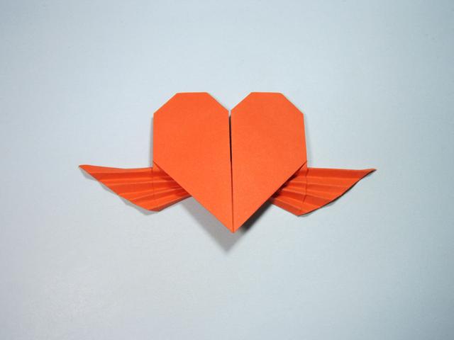 輕松學會帶翅膀的手工折紙（帶翅膀的愛心折紙步驟圖解）16