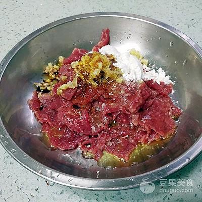 廣東粵菜爆炒牛肉做法（番茄炒牛肉的做法）7