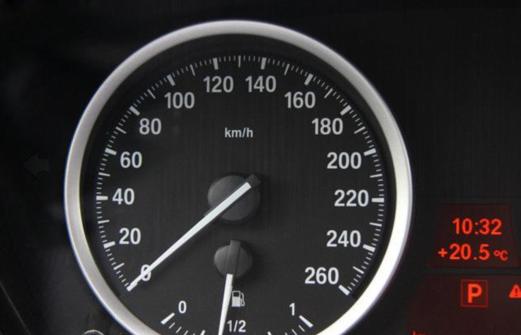 汽車邁數表示什麼的速度（汽車時速别亂喊）2
