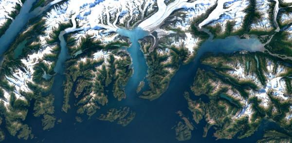 google earth免費版（Earth和Maps獲得更銳利的衛星視圖）1