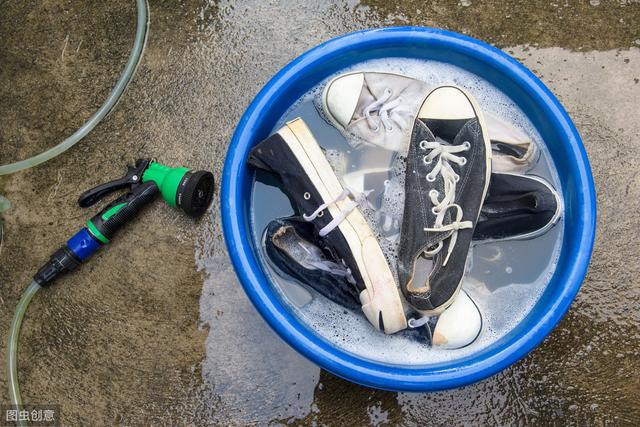 如何洗鞋可以更幹淨（洗鞋居然有這麼多竅門）1