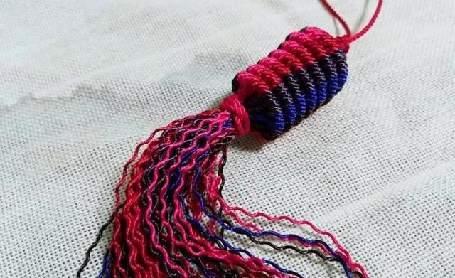 很實用簡單編挂繩的方法（粗繩子打散了用）19