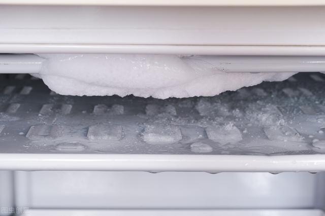怎樣能快速給冰箱除霜（冰箱的冰太厚如何去掉）5
