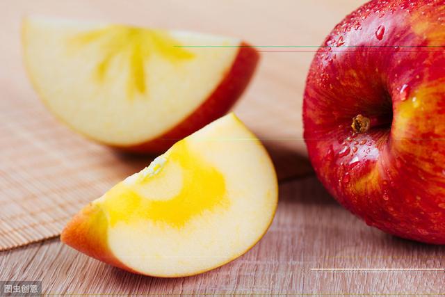切開的蘋果怎樣防止氧化（如何防止切開的蘋果生鏽）2