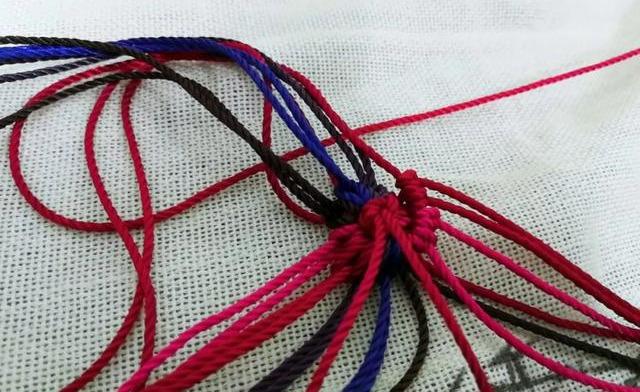 很實用簡單編挂繩的方法（粗繩子打散了用）14