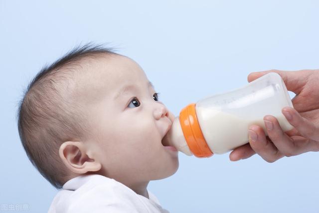 怎麼樣讓寶寶戒掉奶瓶直接喝母乳（如何讓戒母乳的寶寶順利适應奶瓶）1
