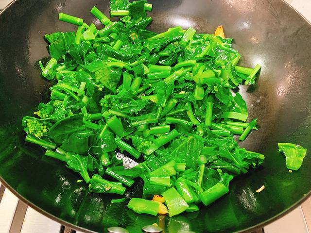 青菜如何炒出來是翠綠的（無論炒什麼青菜）5