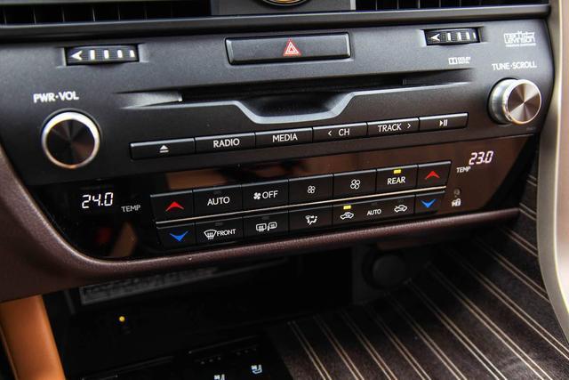 汽車空調上的兩個按鈕怎麼用（汽車空調各按鍵都有什麼用）6