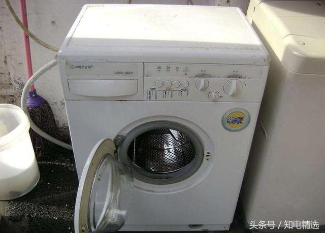 洗衣機老漏水是怎麼回事（洗衣機經常漏水怎麼回事）7