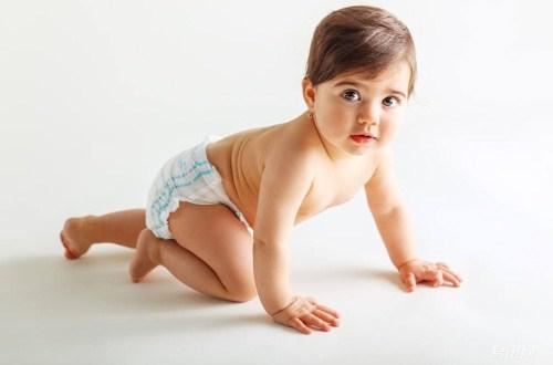 寶寶五個月可以穿拉拉褲嗎（5個月寶寶能穿拉拉褲嗎）5