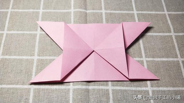 蝴蝶結折紙超簡單的方式（折紙教程:當愛心遇上蝴蝶結）9