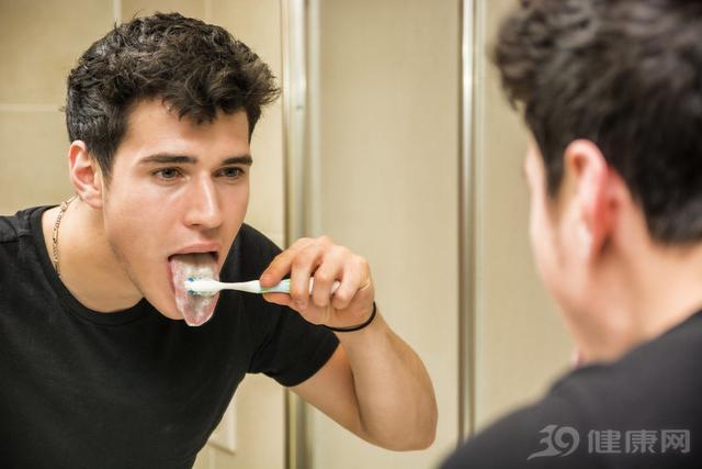 牙癌是什麼原因導緻的舌癌（口腔潰瘍超過2周沒痊愈）8