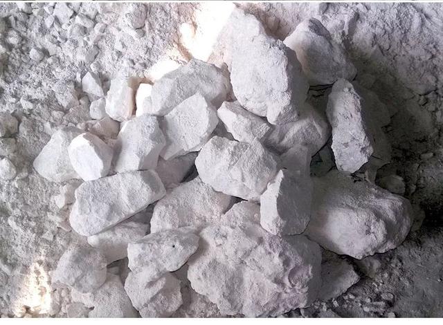 生石灰在水産養殖中有哪些功效（生石灰在水産養殖中有哪些鮮為人知的功效）2