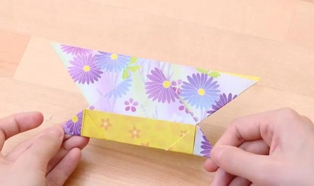 幼兒簡單折紙船的方法（陪孩子一起動手）9