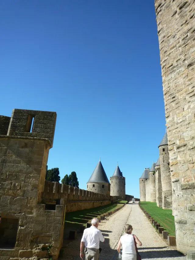 歐洲最奢華的城堡莊園（歐洲最大的城堡）3