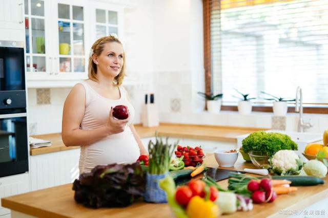 孕晚期吃什麼促進胎兒發育（胎兒在孕晚期發育最快）1