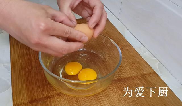 雞蛋饅頭家常做法最簡單（2個饅頭4個雞蛋教你簡單一做）4