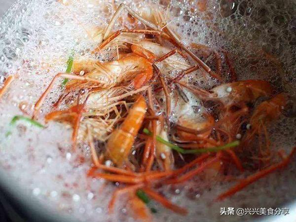 水煮蝦可以用熱水還是涼水（用熱水好還是用冷水好）5