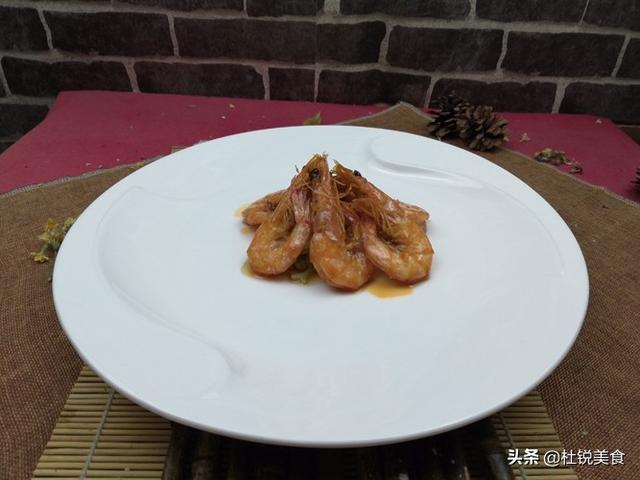 大油焖大蝦最好吃的做法（經典魯菜油焖大蝦的地道做法）9