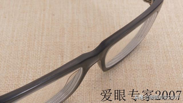 康明眼鏡框黑色純钛會不會掉鍍層（Hearts眼鏡闆材鏡框斷裂的修理維修）78