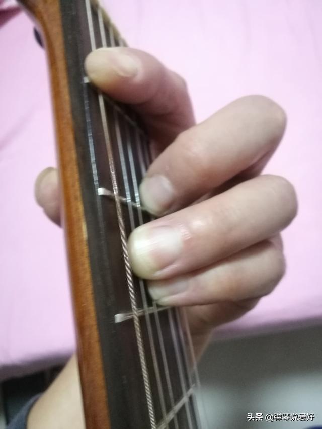 吉他f和弦有幾種按法（F和弦到底如何輕松按）3