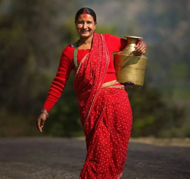 尼泊爾是一妻一婚制嗎（尼泊爾的一妻多夫制）15