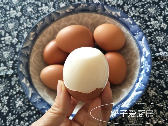 蛋殼有破損怎麼煮雞蛋（煮雞蛋時蛋殼總是裂開）7