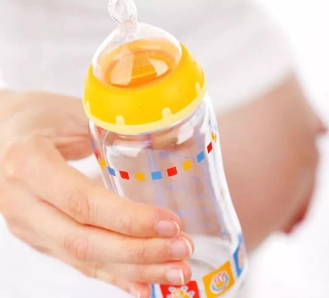 寶寶的奶瓶能不能天天消毒（奶瓶消毒不徹底影響寶寶健康）5