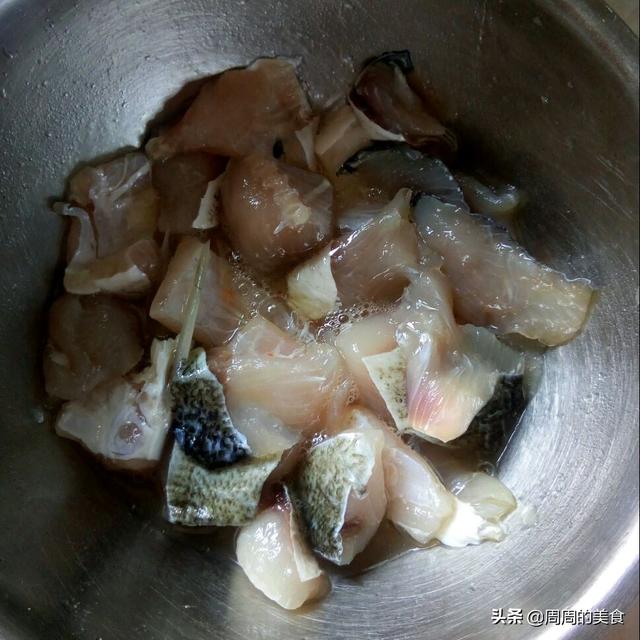川味沸騰魚的食譜（江湖菜椒麻沸騰魚）1