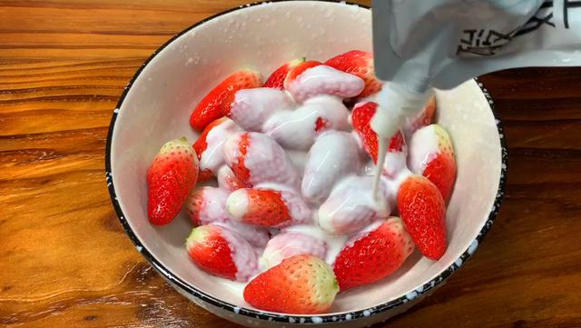 洗草莓幹淨（洗草莓别再用清水了）6