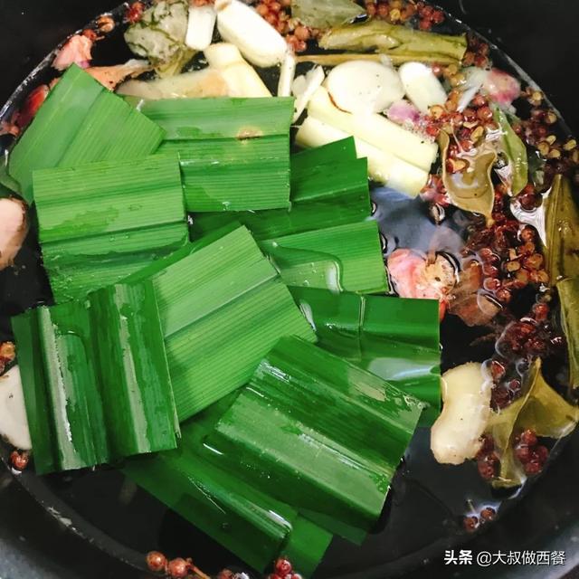 新加坡海南雞飯的做法（新加坡版本的海南雞飯詳細做法）4