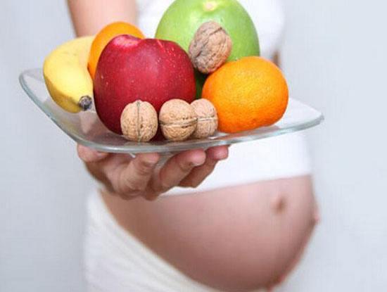 懷孕女人能吃什麼水果（女人懷孕期間應當吃這些水果）1