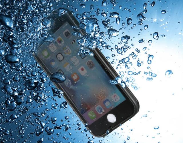 蘋果手機掉到水裡24小時還能用嗎（手機不小心掉水裡了）1