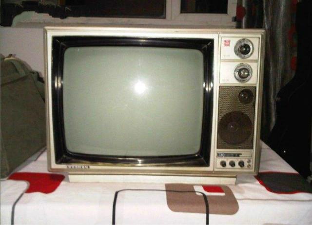 還有多少人記得這一款電視機（這個電視機當年火得一塌糊塗）1