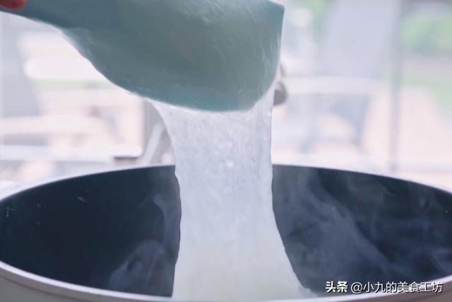 自制涼粉怎麼做不用水和粘米粉（教你做正宗涼粉）5
