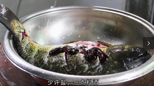 做紅燒魚的方法簡單又好吃（紅燒魚怎麼做好吃又簡單）4
