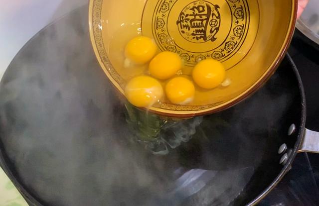 水煮荷包蛋有訣竅這樣煮不散花（總是散開還有白沫）2
