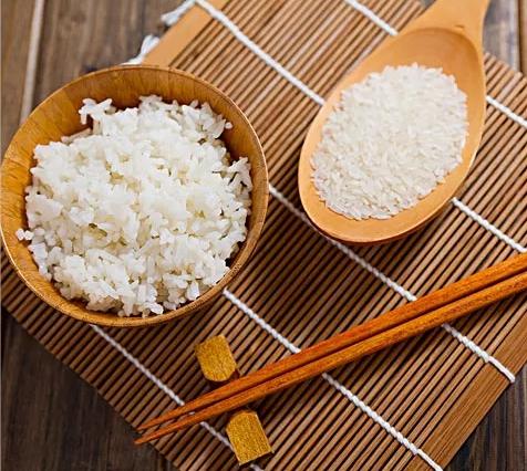 白米飯吃多了會長胖嗎（吃白米飯真的很易胖嗎）2